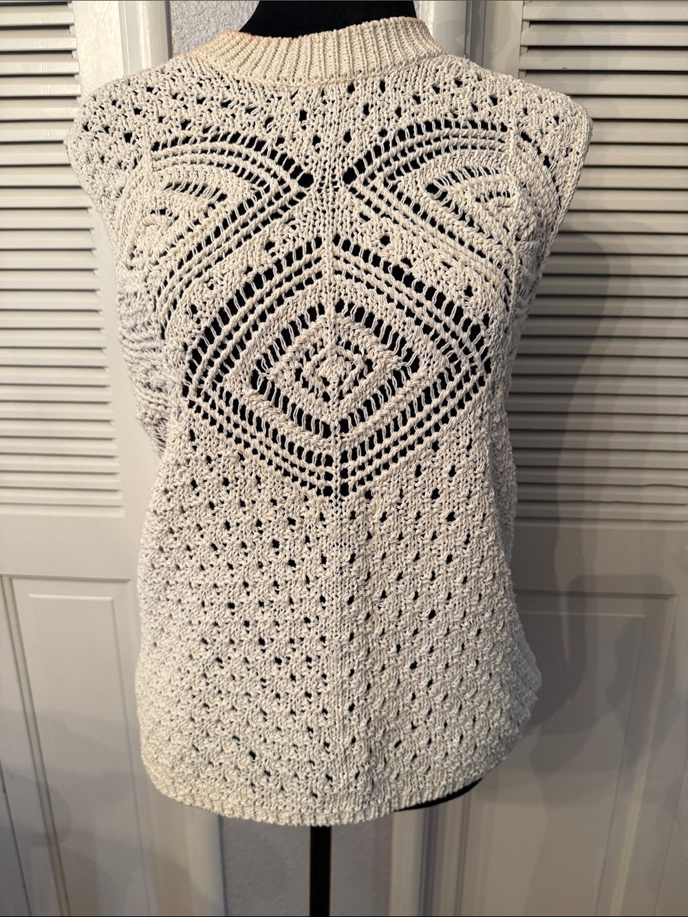 Zara Cream Open-Knit Crochet top.